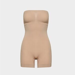 NWT Aritzia - ShapeEnhance™ Strapless Romper - toasty medium